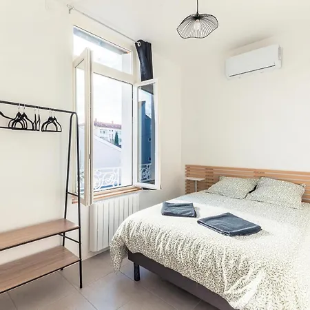 Chaleureux T2 Au Calme Et Climatise Proximite Centre Lyon Appartement